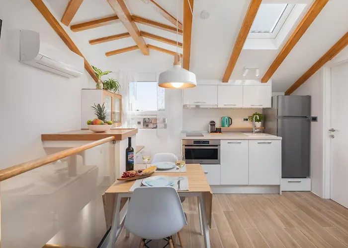 Santolina ספליט