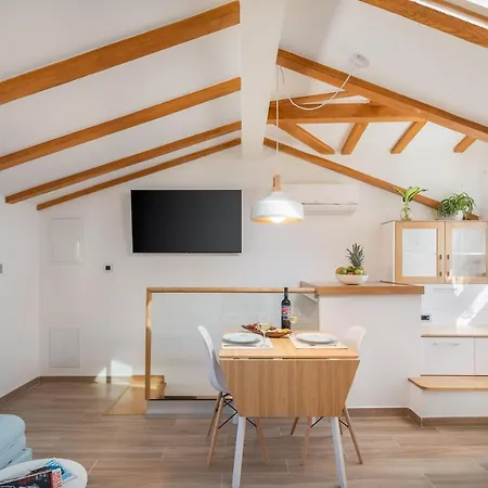 Apartment Santolina Split