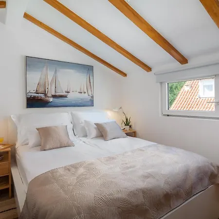 Apartment Santolina Split